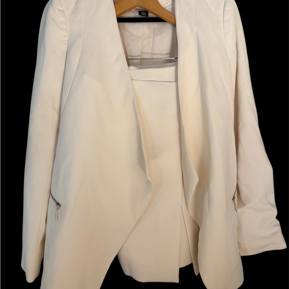 White House Black Market Skirt Suit